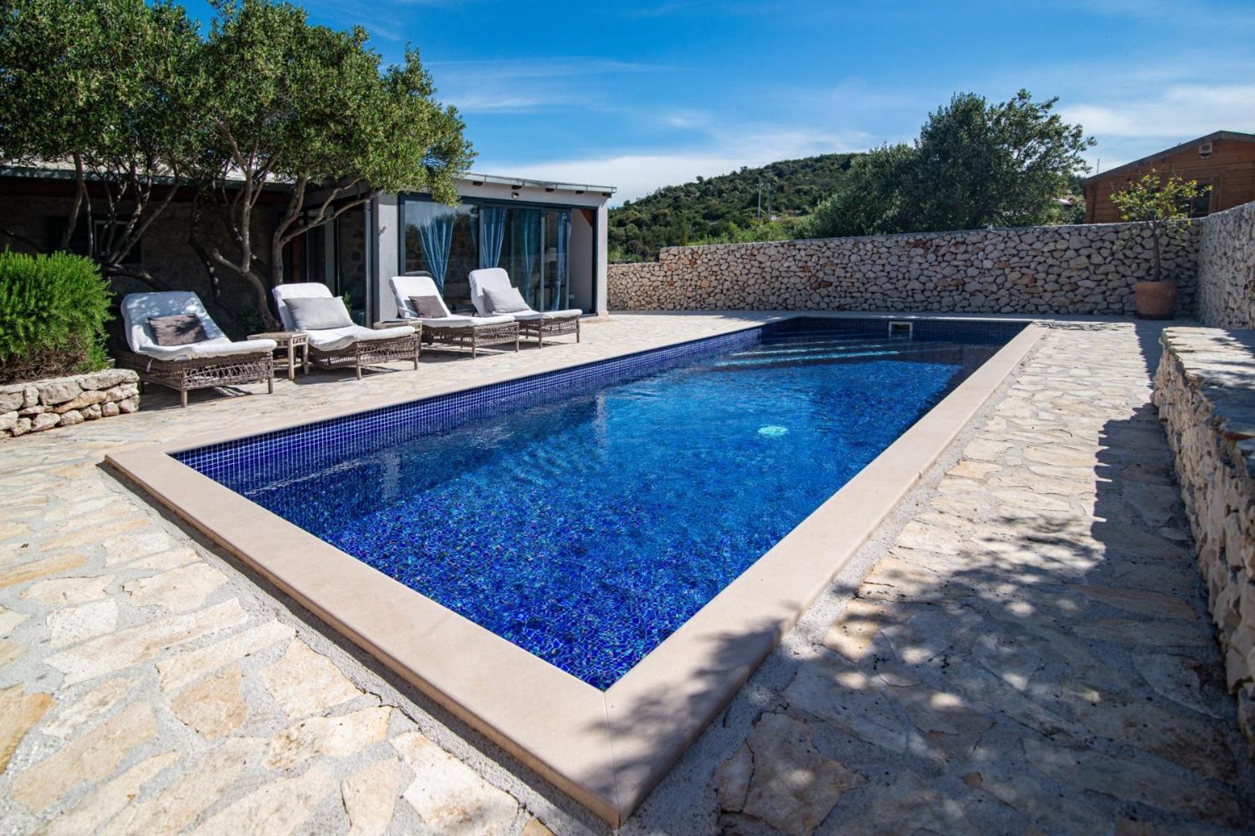 Private Cottage In Olive Grove With Heated Pool Вінішчє Екстер'єр фото